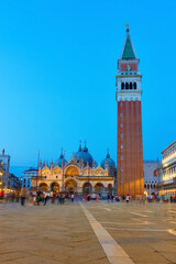 Fototapeta na wymiar Saint Mark's square in Venice at twilight