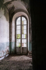 Fototapeta na wymiar Abandoned psychiatric hospital
