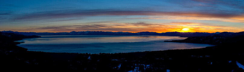 Fototapeta na wymiar Sunset Over Lake Tahoe, Panoramic