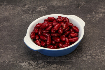 Red baked kidney in the bowl