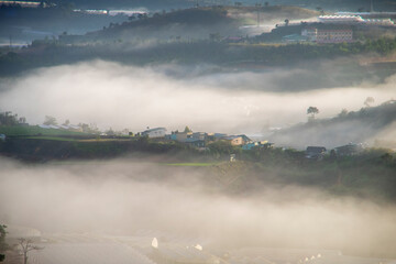 Obraz na płótnie Canvas fog over the river