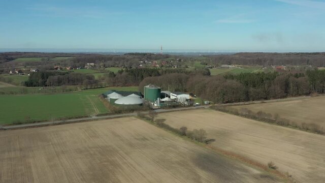 Biogasanlage aus der Luft Perspektive mit einer Drohne aufgenommen