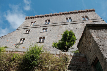 Fototapeta na wymiar Il castello di Arcola in provincia di La Spezia.