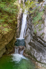 Idyllischer Wasserfall am Tatzelwurm