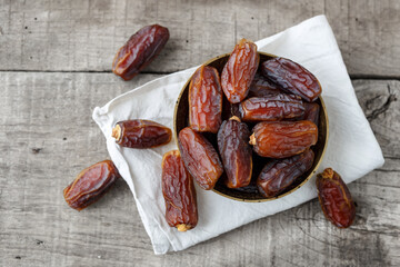 Date fruit in bowl