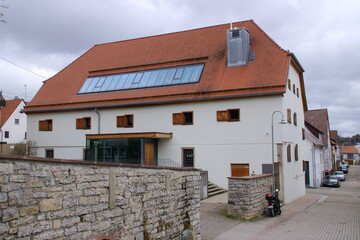 Gebäude der Bücherei im Ort Weissach