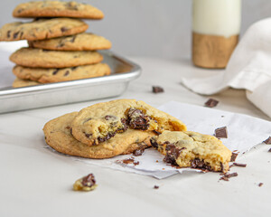 chocolate chip cookies