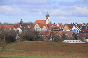 Blick auf die Peter-und-Paul-Kirche in Heimerdingen bei Ditzingen