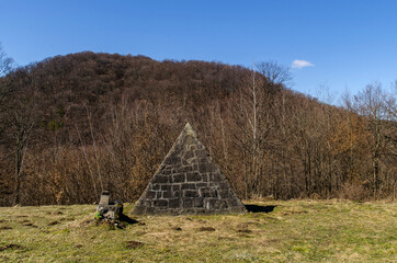 piramida  © wedrownik52