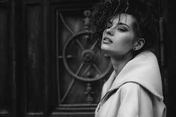 черно белый фэшн портрет девушки