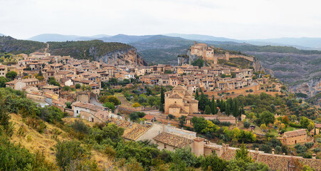 Fototapeta na wymiar Alquezar, a beautiful medieval village in Huesca, Spain