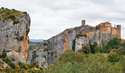 Fototapeta na wymiar Alquezar castle, a beautiful medieval village in Huesca, Spain