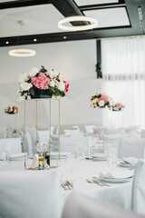 Fototapeta na wymiar wedding decoration romantic white pink roses flowers