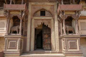 Fototapeta na wymiar Detail of the Jahangir Mahal Palace in Orchha, Madhya Pradesh, India.