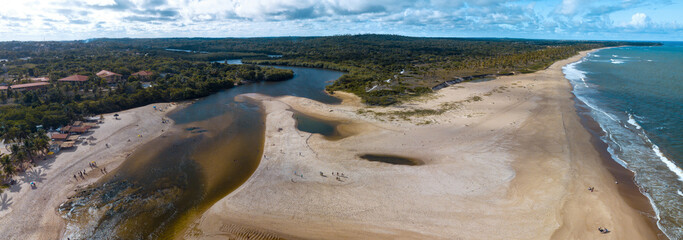 Praia da Barra de Itacimirim, praia localizada no litoral norte, município de Camaçari, na Bahia,...