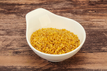 Vegetarian cuisine - dry bulgur for cooking