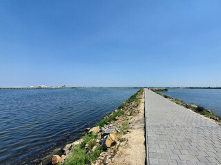 path to the sea