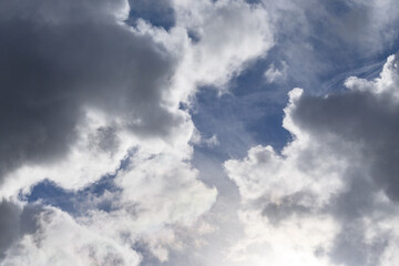 Fototapeta premium Dramatic and ominous stormy ski with black and gray clouds, as a nature background 