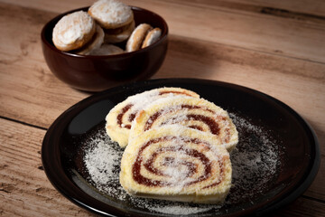 Sweet roulade with biscuit