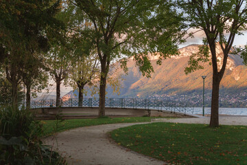 Promenade de Saint Jorioz, lac d'Annecy, haute Savoie