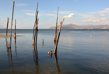 Fototapeta na wymiar Peaceful and tranquil Erhai lake in Dali, Yunnan, China. 