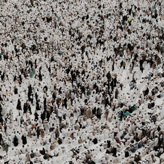 People doing Tawaf while on Hajj or Umrah