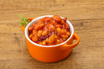 Baked kidney in tomato sauce