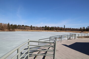 Obraz premium Emply Lake, William Hawrelak Park, Edmonton, Alberta