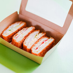 デニッシュサンド　サンドイッチ　ランチボックス　テイクアウト