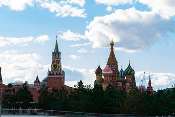 Obraz premium hoto The Moscow Kremlin and St. Basil's Cathedral