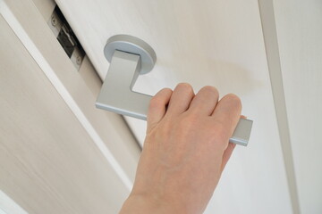 新築住宅　ドアノブ