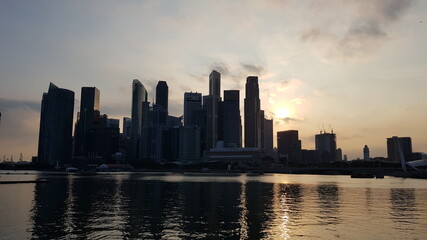 Obraz na płótnie Canvas Sunset by the river, Singapore