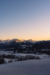Obraz na płótnie Canvas Golden hour atmosphere in the Alps.