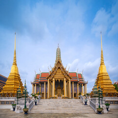Naklejka premium Wat Pra Kaew in Grand Palace Temple of the Emerald Buddha full official name Wat Phra Si Rattana Satsadaram the landmark and famous place is travel destination in Bangkok,Thailand.