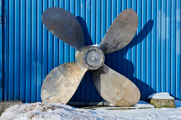 Old boat propeller deteriorate in boat yard