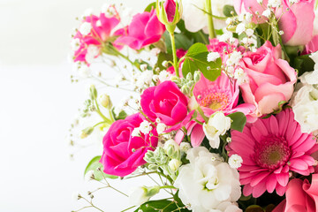 色とりどりの花束。