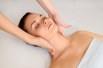 Obraz na płótnie Canvas Spa procedure of neck massage.