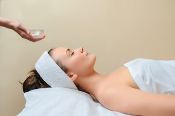 Fototapeta na wymiar Spa procedure of head massage.