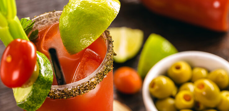 caesar drink, canada national cocktail, drink made to celebrate Victory Day