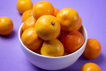bowl of oranges