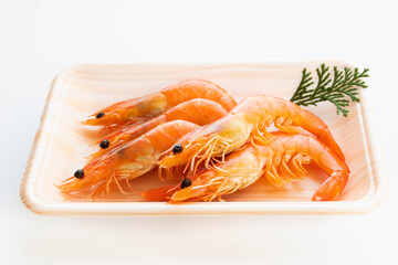 茹でたエビ　生食用