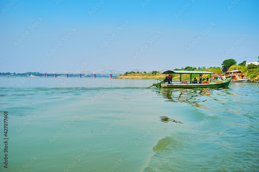 Wall mural The ferry service on Myitnge river in Mandalay, Myanmar