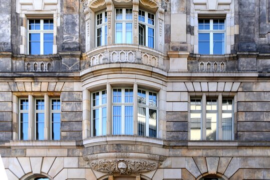 Prunkvolle Sandsteinfassade der Hauptwache