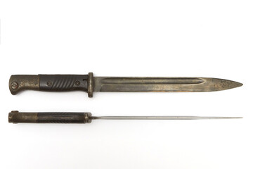M 98 military army fighting knife used as throwing weapon