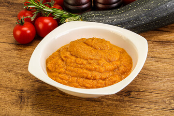 Vegetarian cuisine - Zucchini puree with herbs