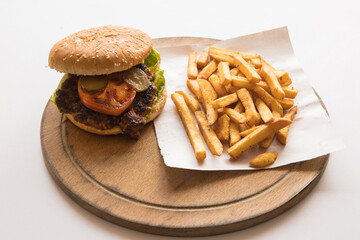 delicious hamburgers and chips