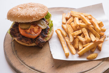 delicious hamburgers and chips