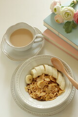 chopped banana and corn flake for healthy breakfast