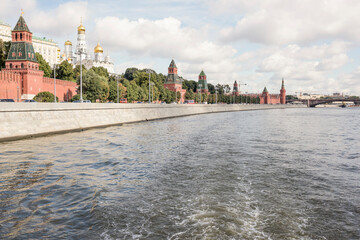 Obraz premium View of the Kremlin from the Moskva River by Kremlin embankment
