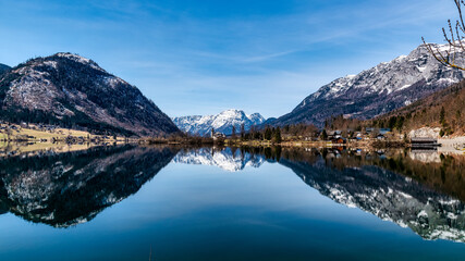 Naklejka na ściany i meble Peaceful Lake Grundlsee With Alps In Styria in Austria, Springtime in Salzkammergut